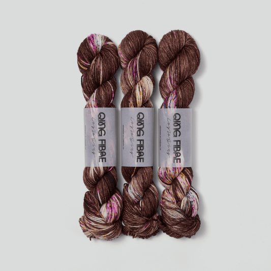 PRE-ORDER Dashing Fingering 50g - Velvet Revolt