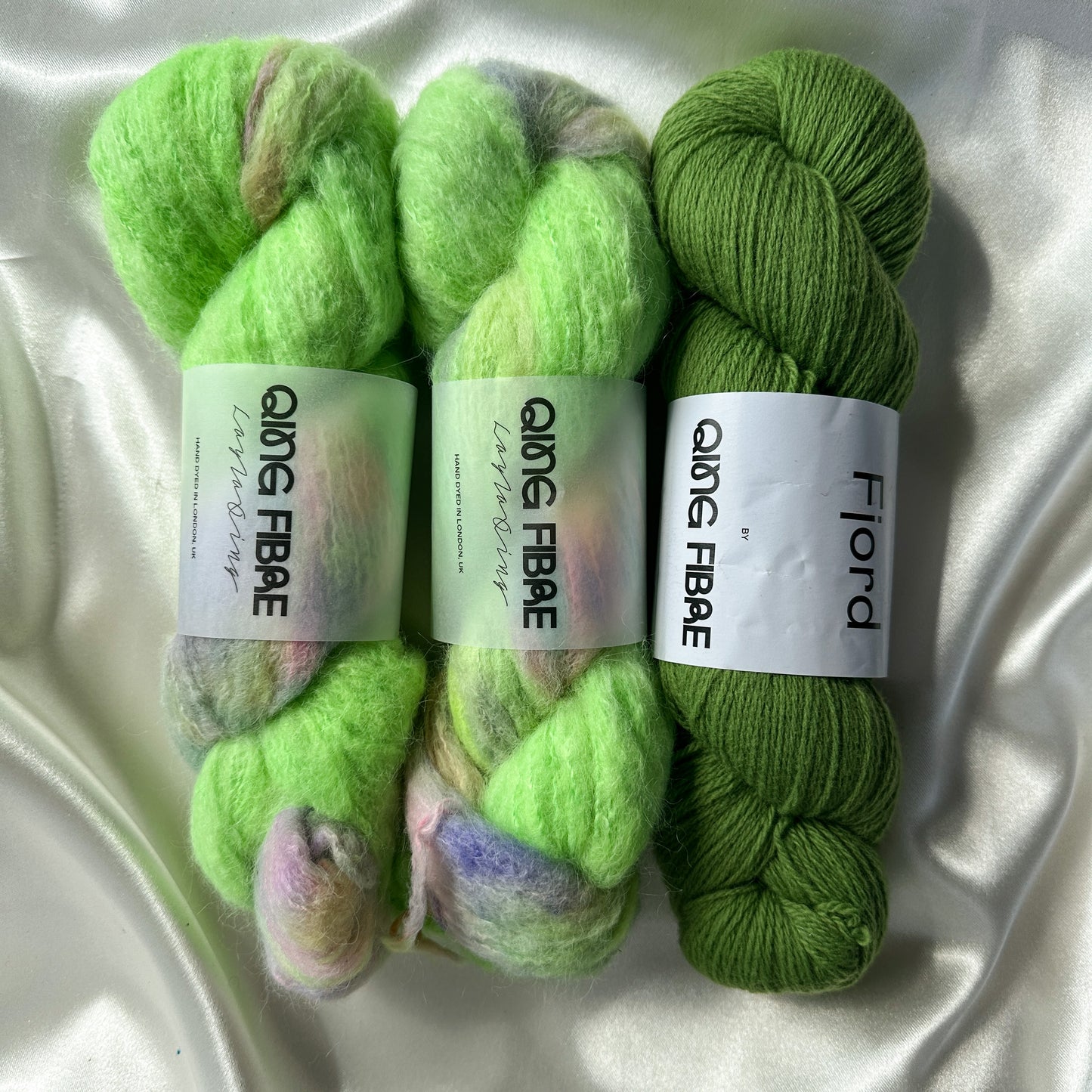 Drea Renee Knits Velvet Mirror Cowl Kit - Parakeet & Praying Mantis