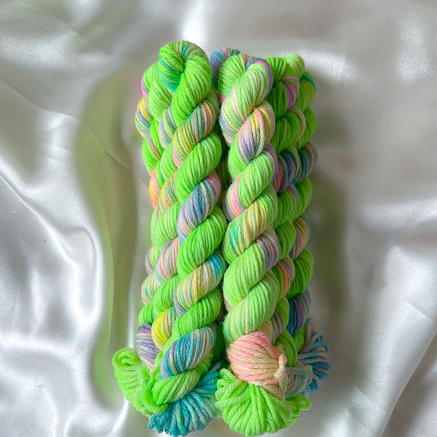 Merino DK Mini - Praying Mantis