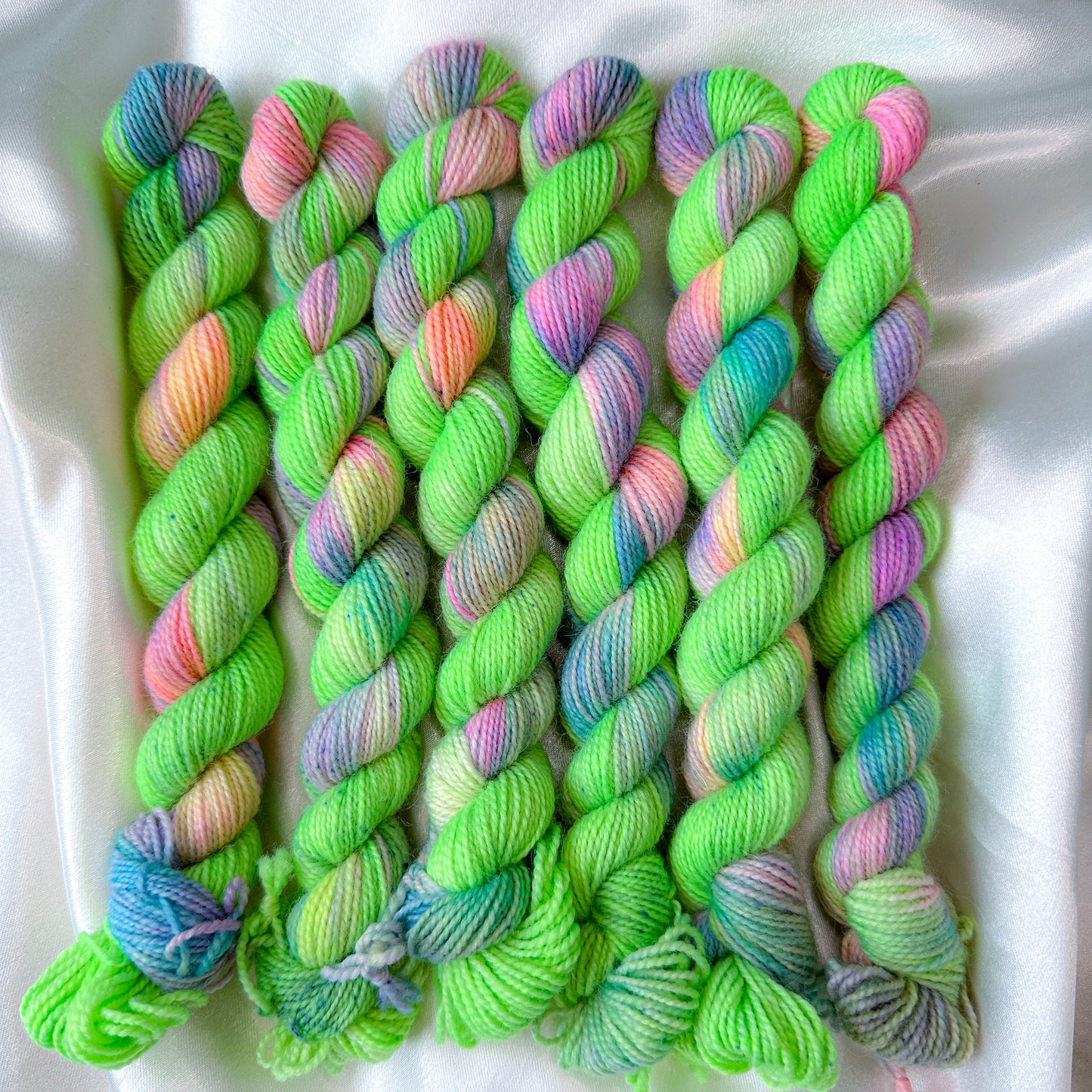 High Twist BFL Mini - Praying Mantis