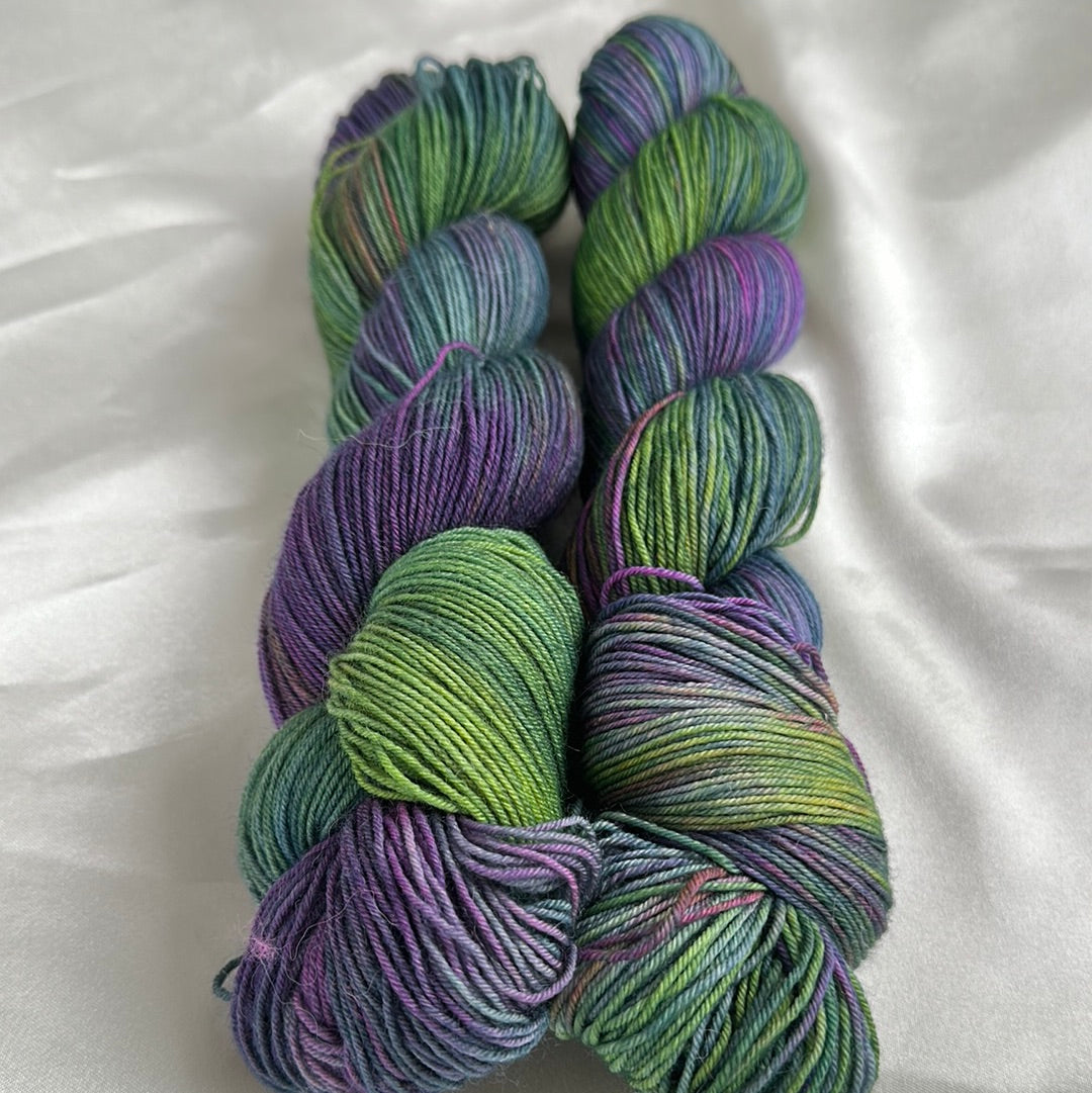 Dashing Fingering - Gremlin Glaze