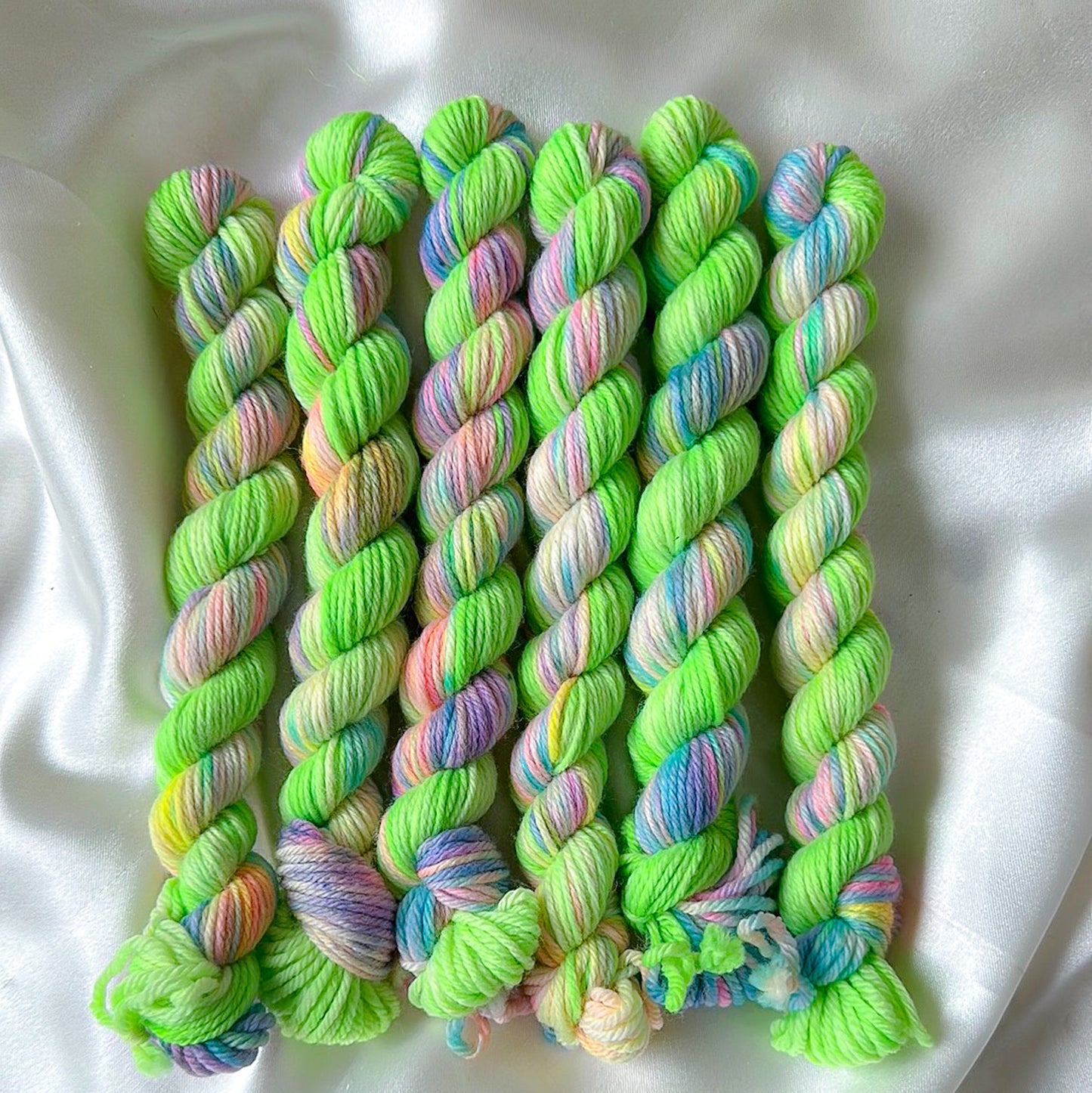 Merino DK Mini - Praying Mantis