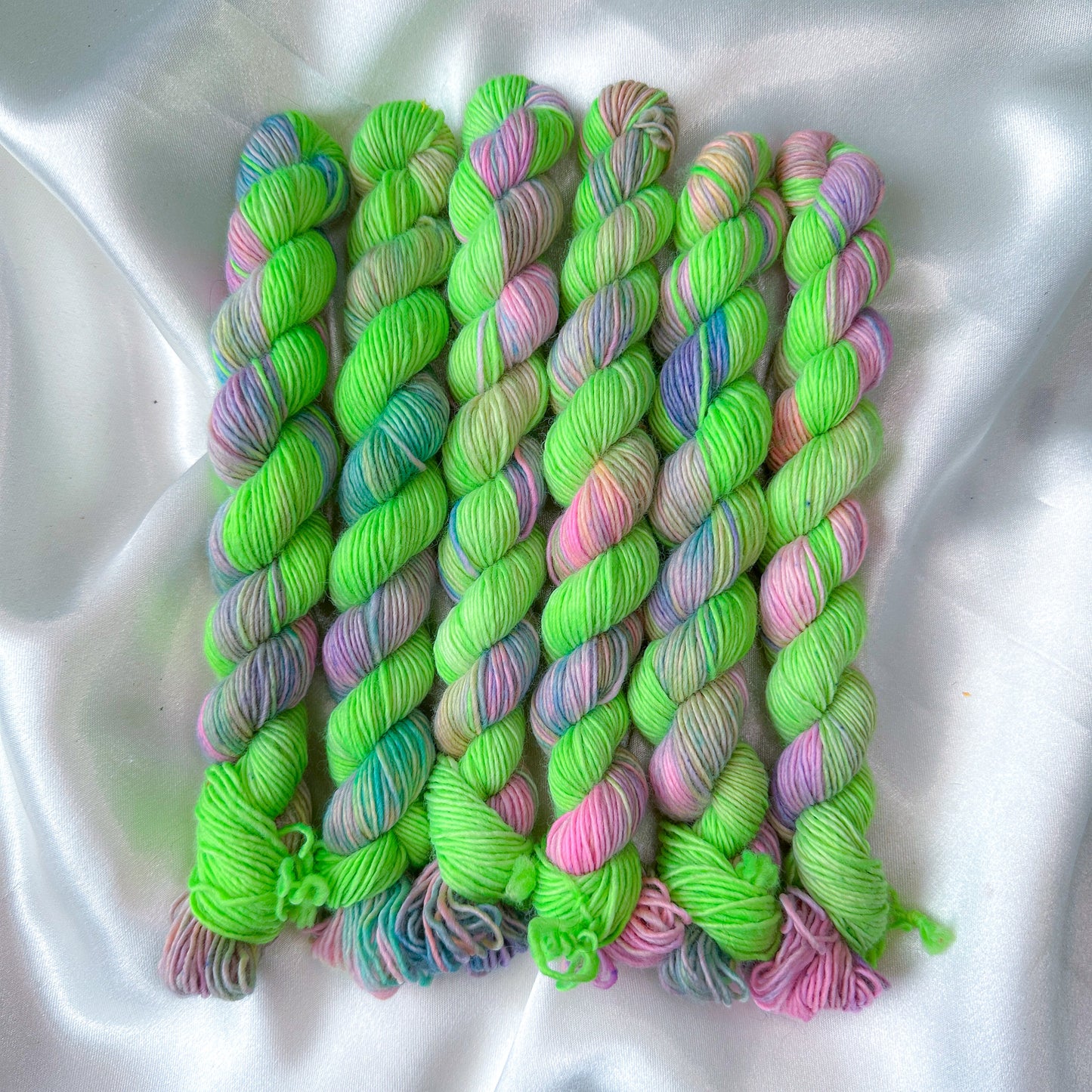 Merino Single Mini - Praying Mantis