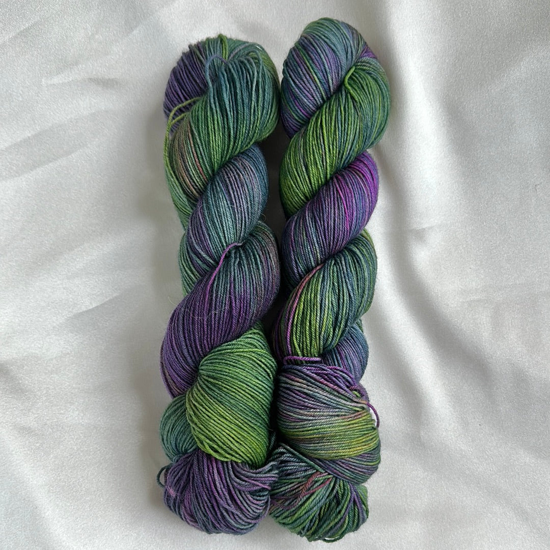 Dashing Fingering - Gremlin Glaze