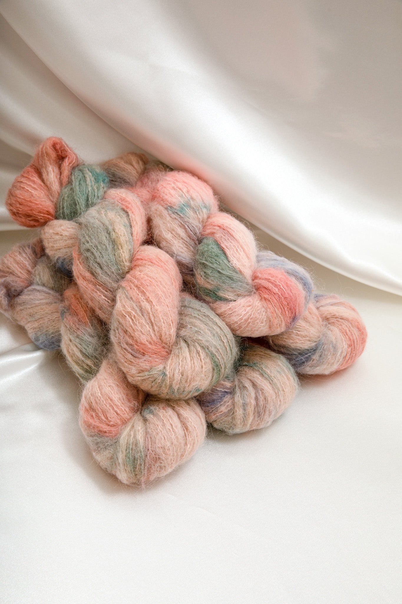 Christmas Colour 2023 Boreal Cloud - Melted Baby Suri