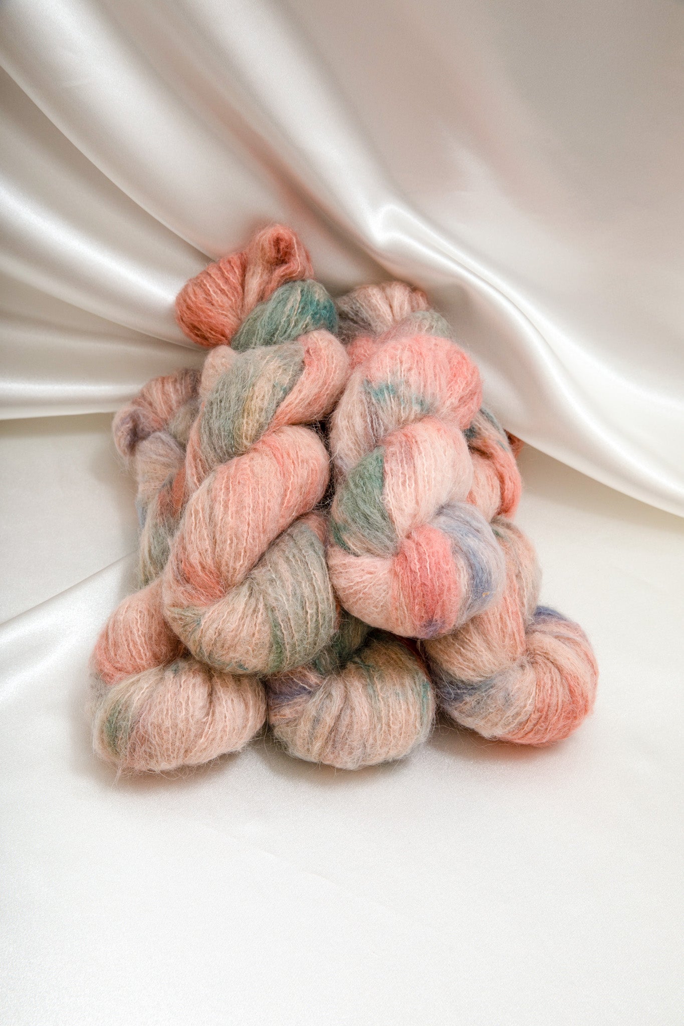 Christmas Colour 2023 Boreal Cloud - Melted Baby Suri