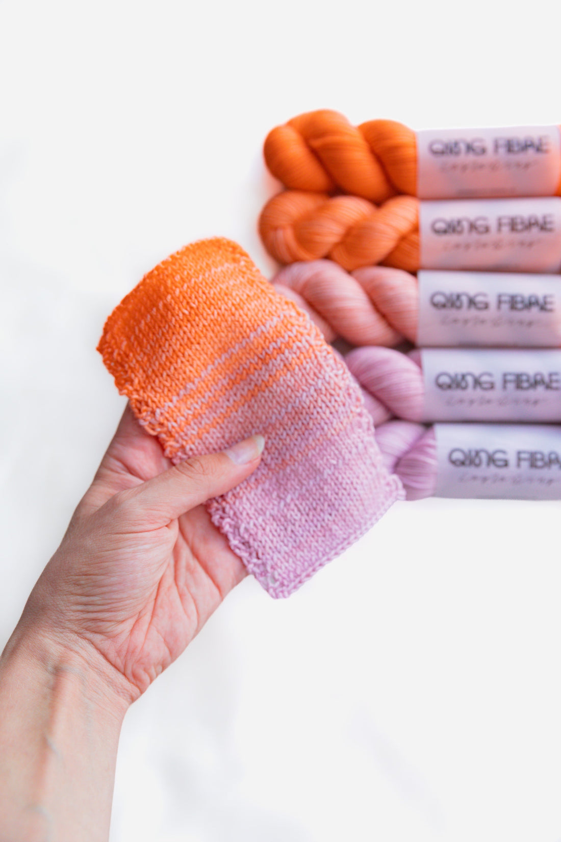 Tutorial: Knitting with a fade set | Qing Fibre
