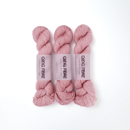 Dashing Fingering 50g - Soft Clay
