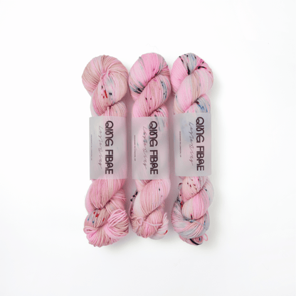 Dashing Fingering 50g - Rose Tinted
