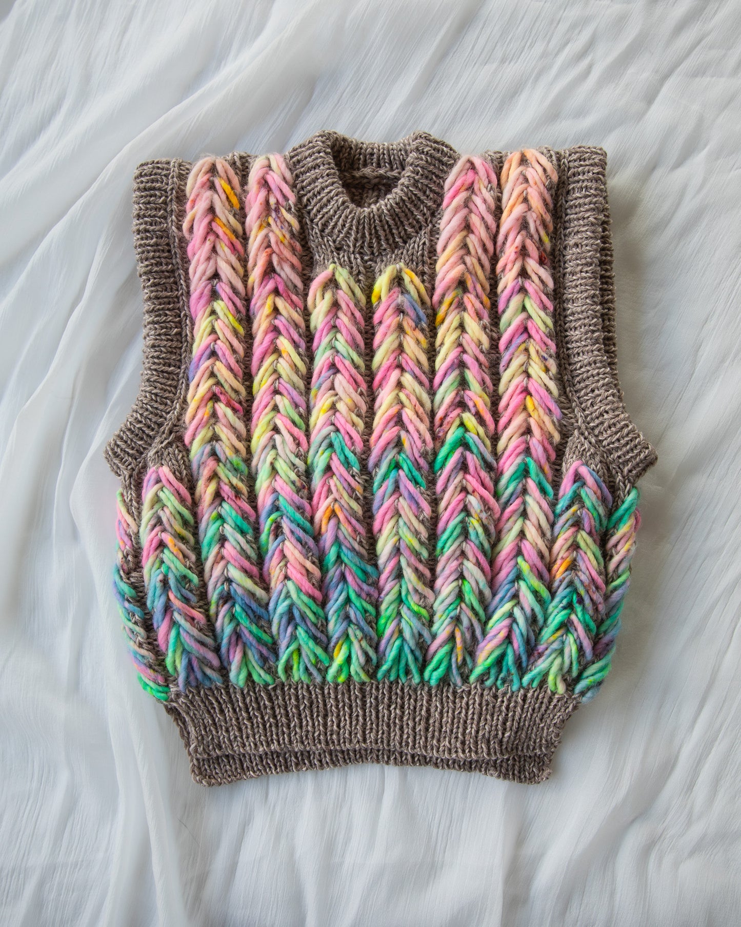Parquet Vest Pattern - Download