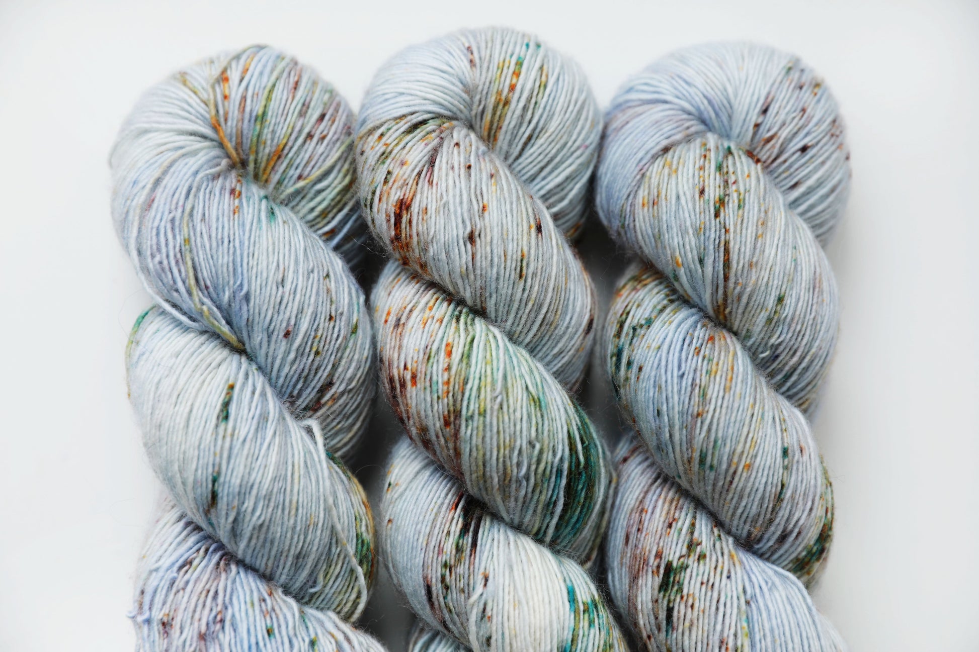 Merino Single Smoke yarn skein