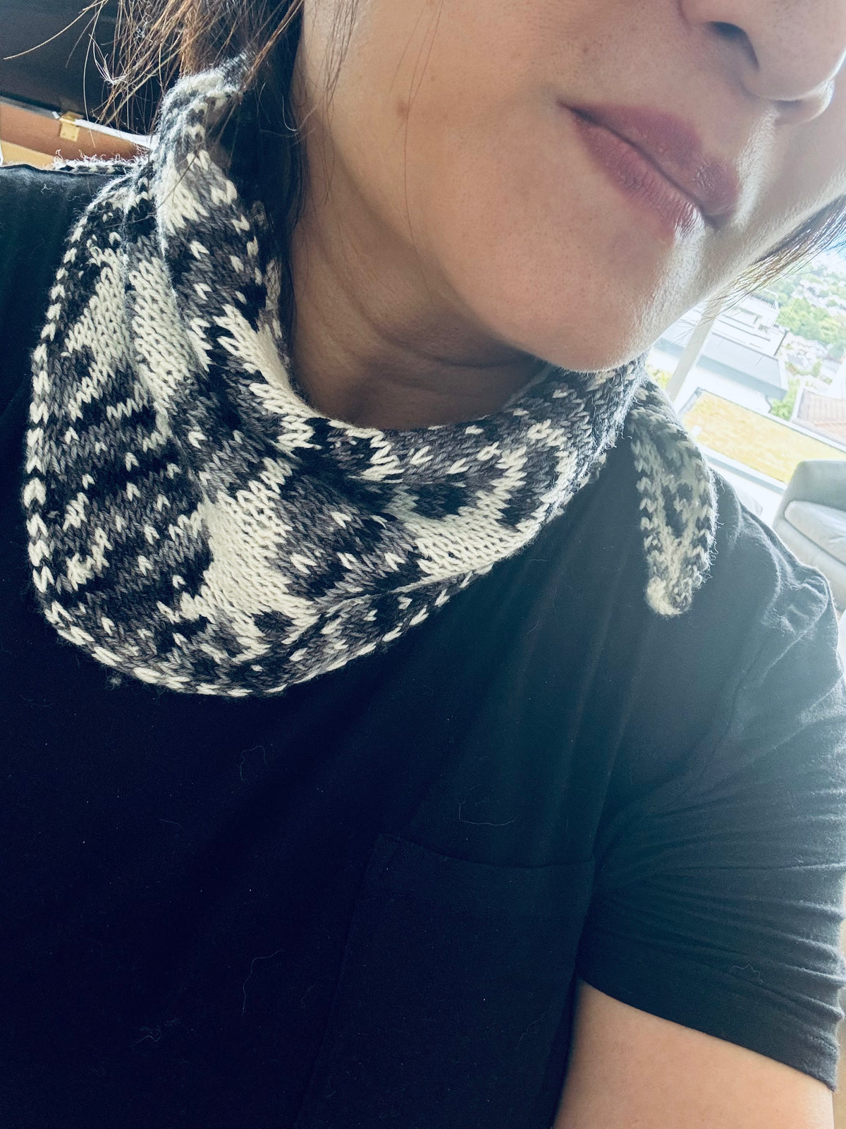 Slasher Triangle Scarf: Poltergeist Edition