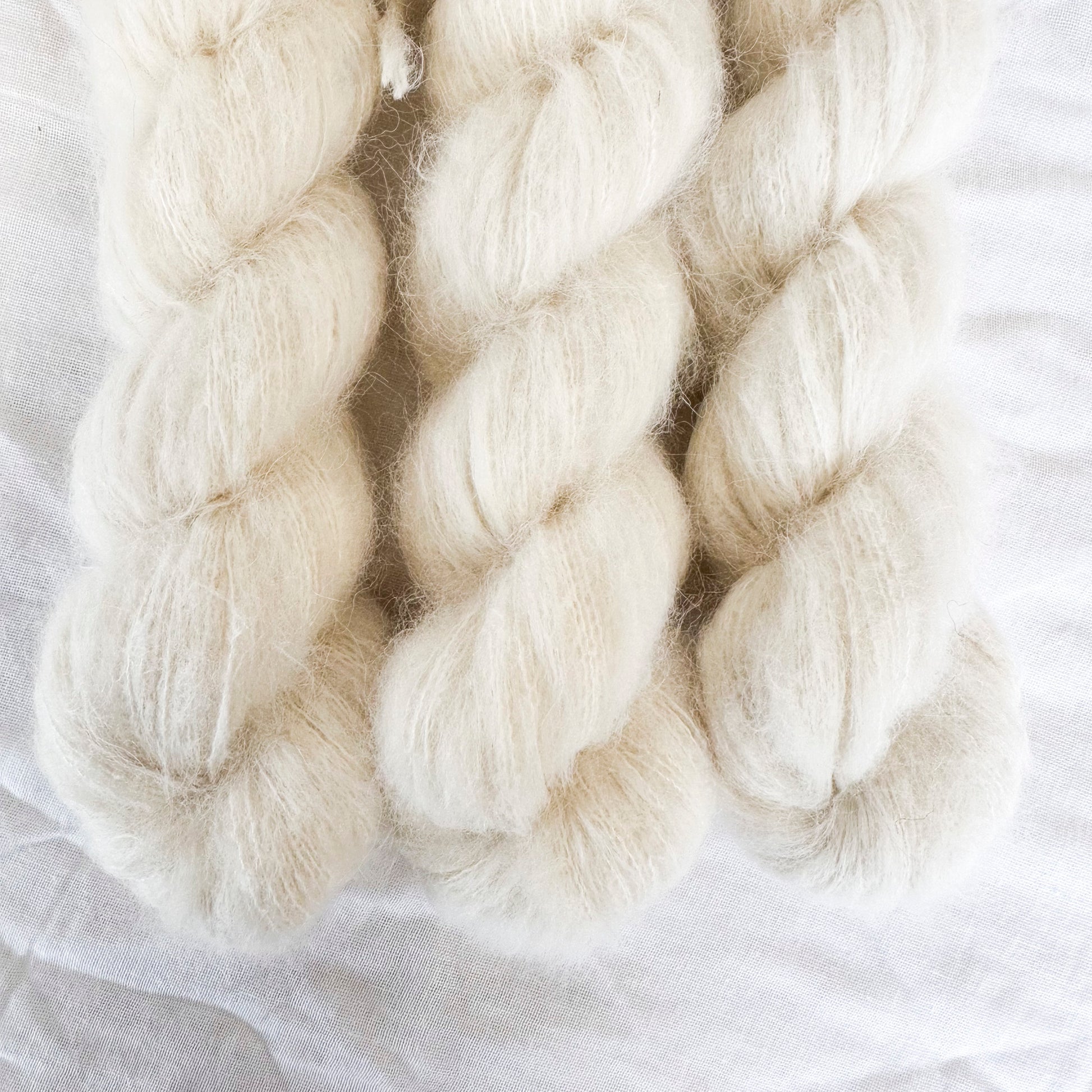 12 Ply Chunky Bulky Wool Roving Yarn - China Bulky Yarn and Chunky Wool  price