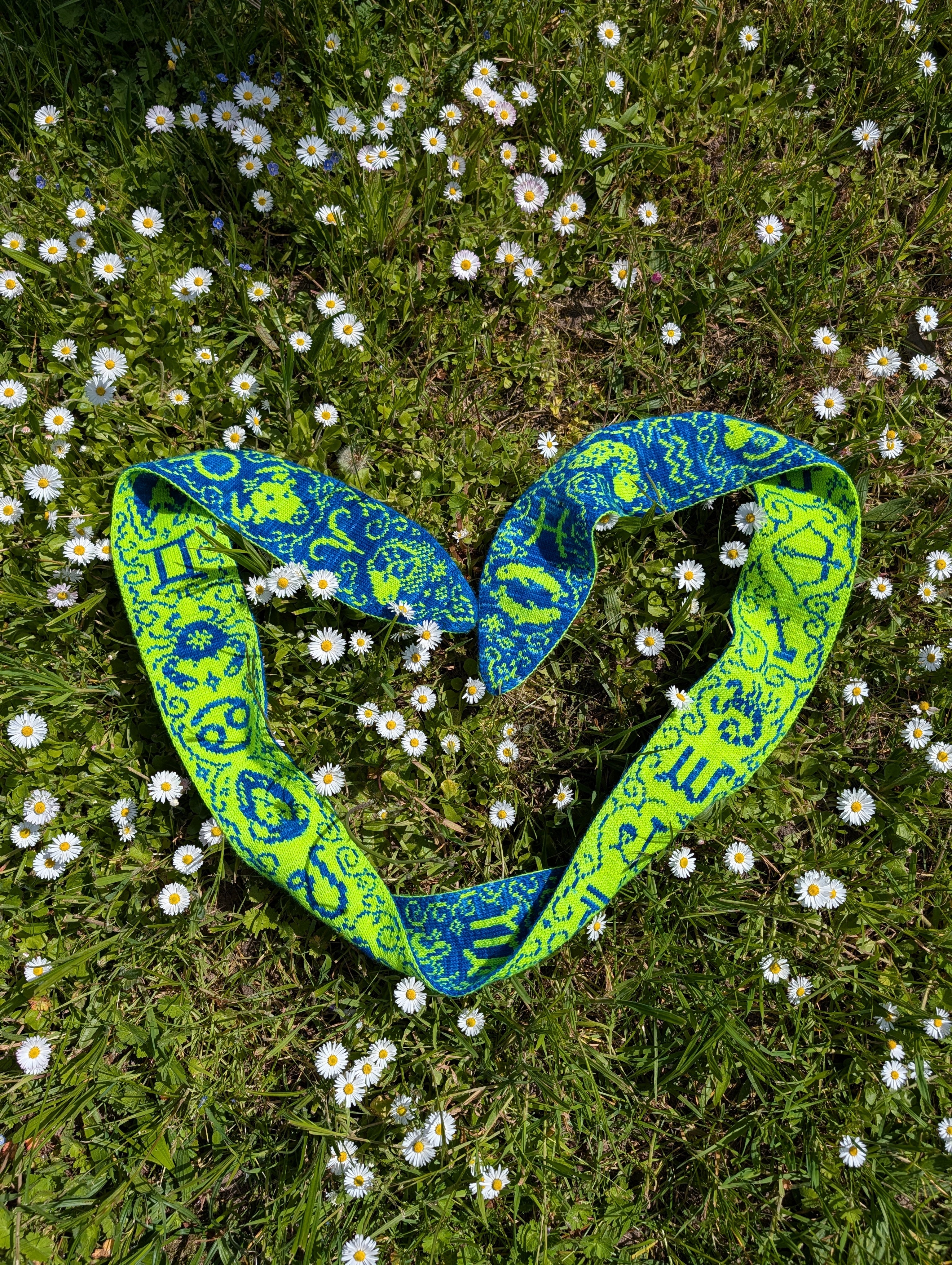 Zodiac Signs Scarf Kit - Dashing Fingering | Qing Fibre