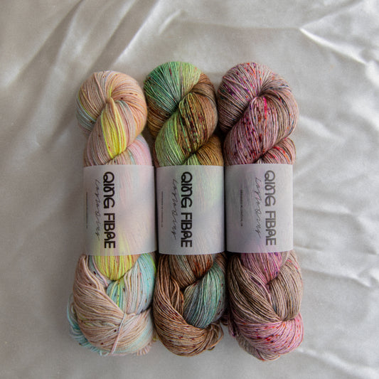 QF x Le Pull Studio Mystery Box -  Downtown Beret kit - REM and Rose Tinted