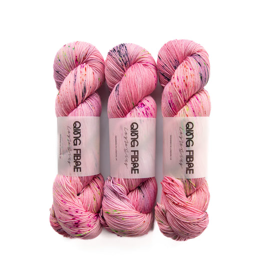 Dashing Fingering - Antique Rose