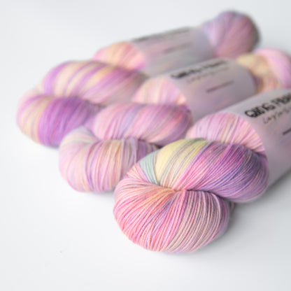 Dashing Fingering - Mother of Pearl