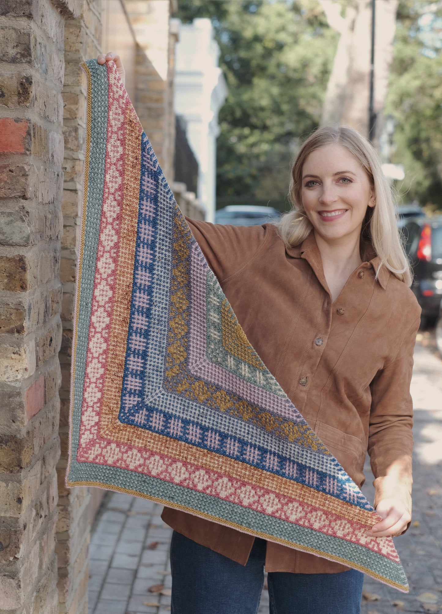 Florence Spurling - Gwen Mini Shawl Kit  - Ember Twist Minis