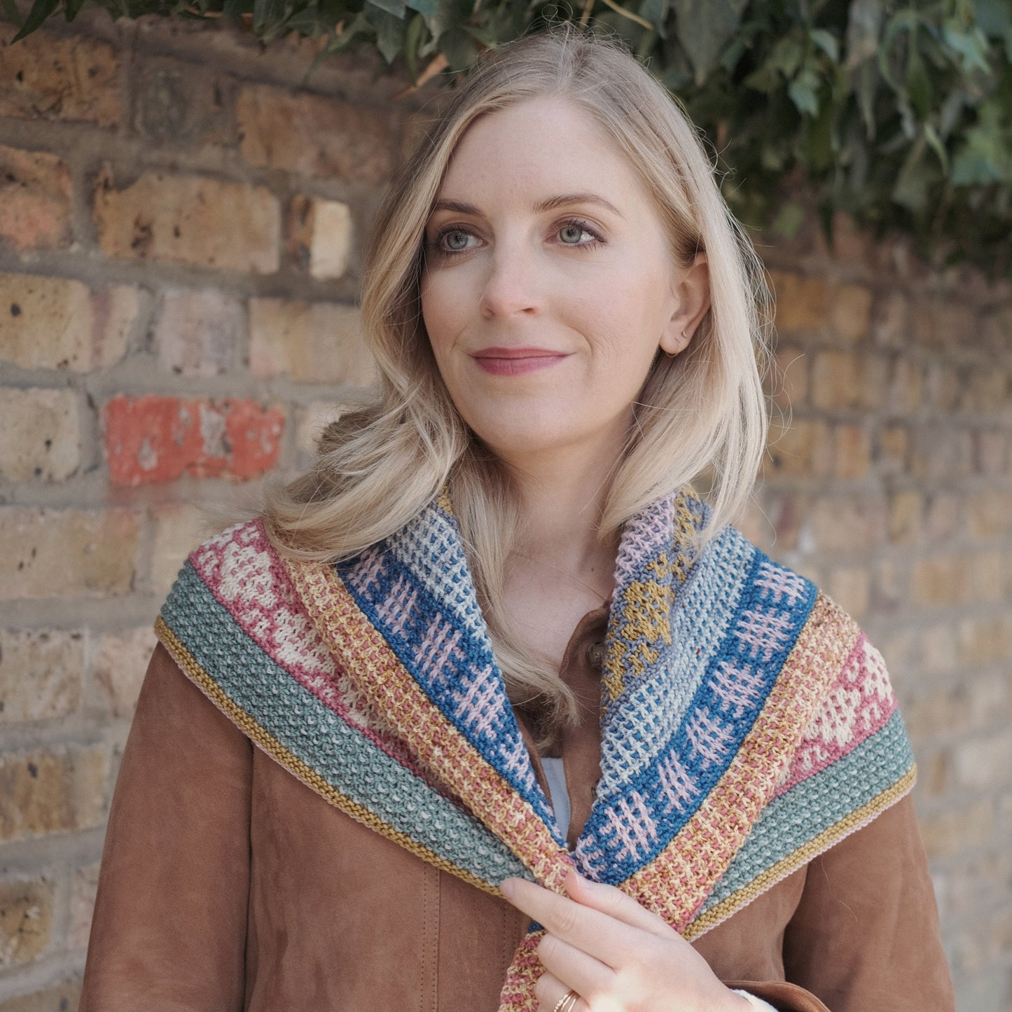 Florence Spurling - Gwen Mini Shawl Kit  - Ember Twist Minis