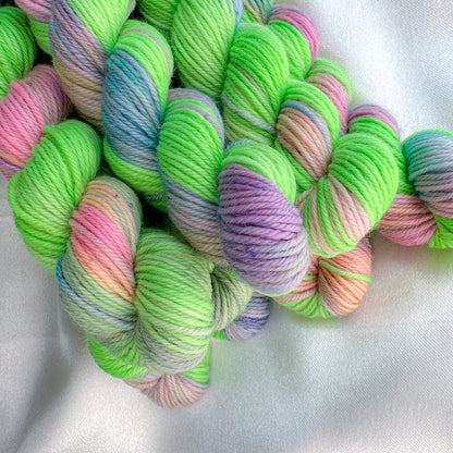 Merino Fingering Mini - Praying Mantis