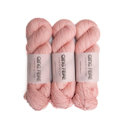 Dashing Fingering - Soft Clay