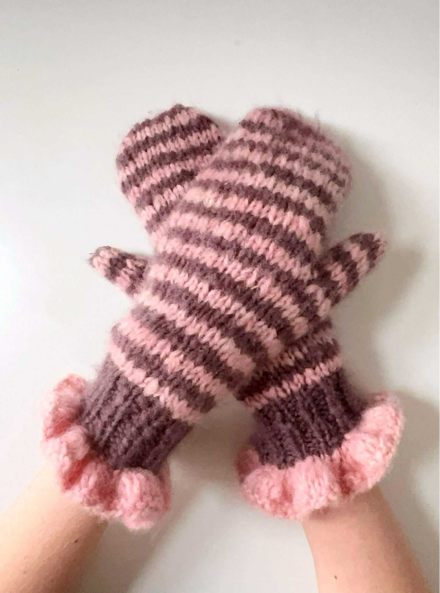 Anxiousgirlknits Frilled to Bits Mitts Kit - Super Floof DK - Raven and Soft Clay