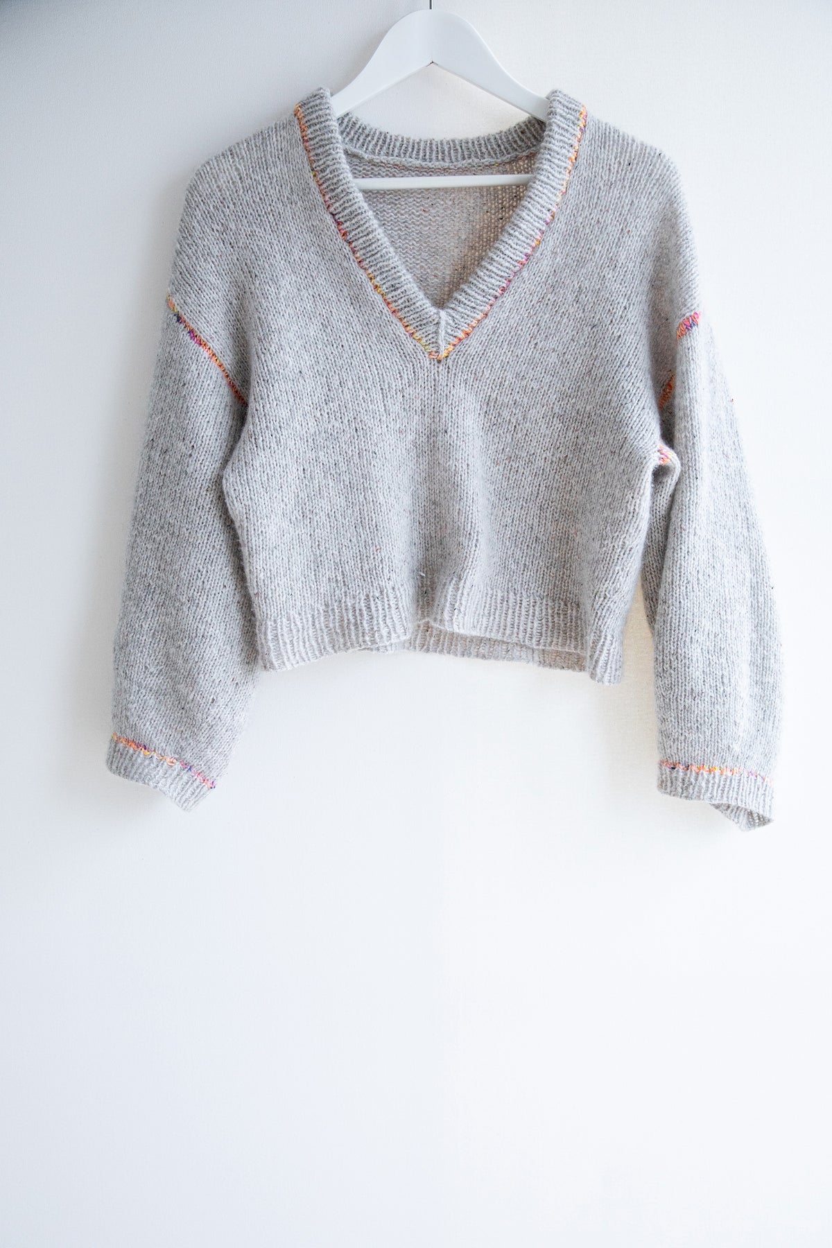 Eclipse V-neck – Qing Fibre