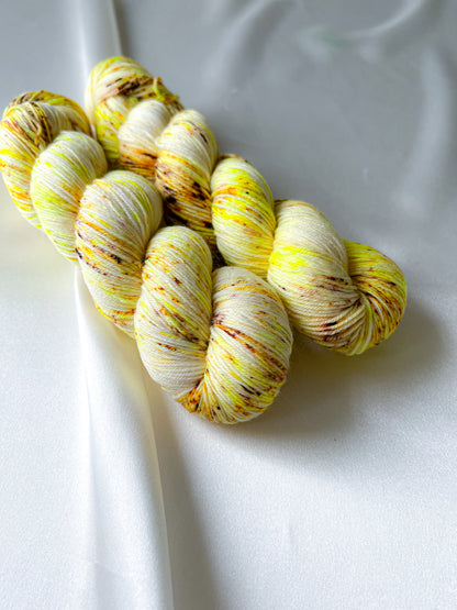 Dashing Fingering - Daffodils